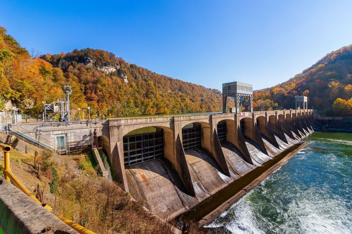 majestic-view-of-a-dam-spillway-on-the-side-of-a-m-2026-01-07-07-34-50-utc